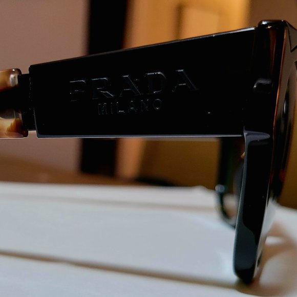 BRAND NEW / NEVER WORN Prada Sunglasses - Picture 4 of 5
